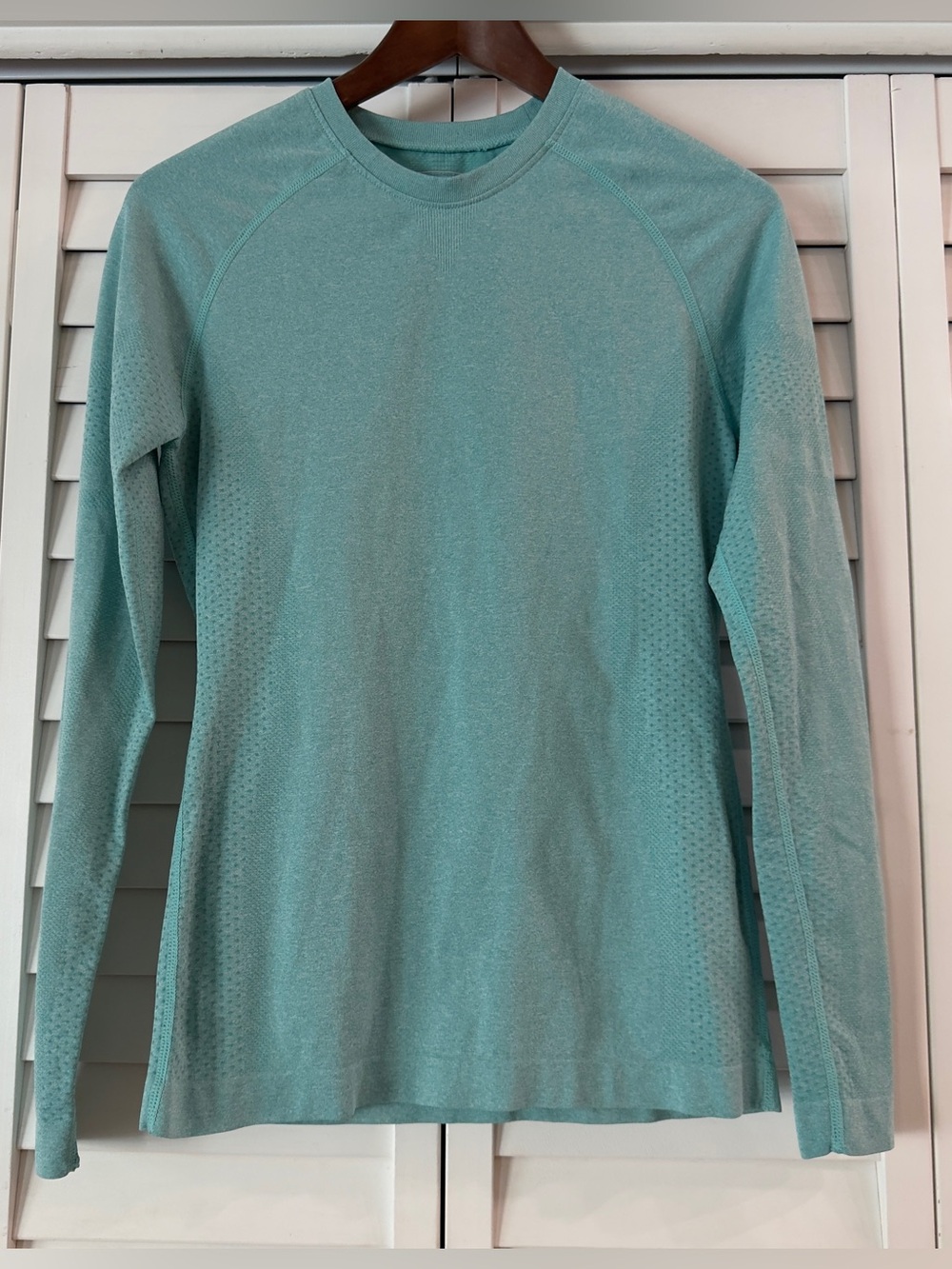 FIGS Women Salta Seamless Longsleeve Underscrub Teal Slim Fit Crew Neck -Size S
